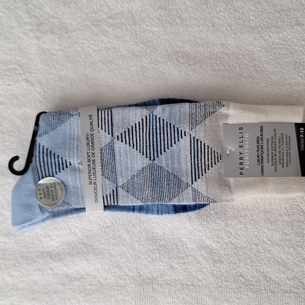 NEW Perry Ellis Portfolio Men's Socks